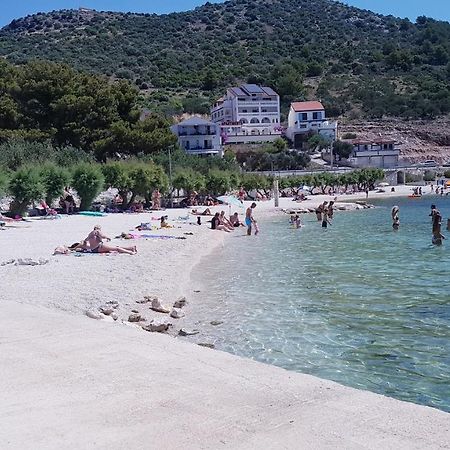 Apartman Relax Appartement Marina Buitenkant foto