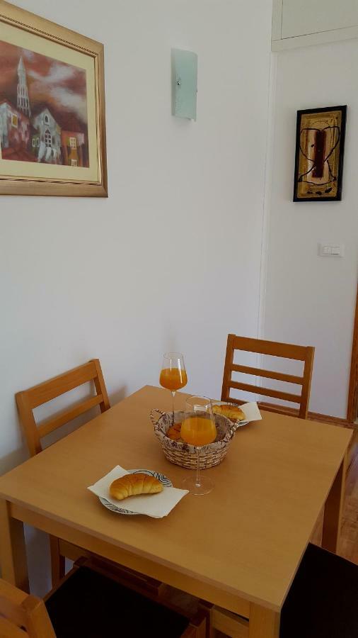 Apartman Relax Appartement Marina Buitenkant foto