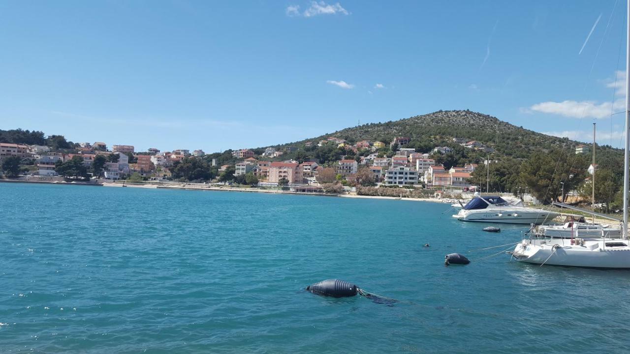 Apartman Relax Appartement Marina Buitenkant foto