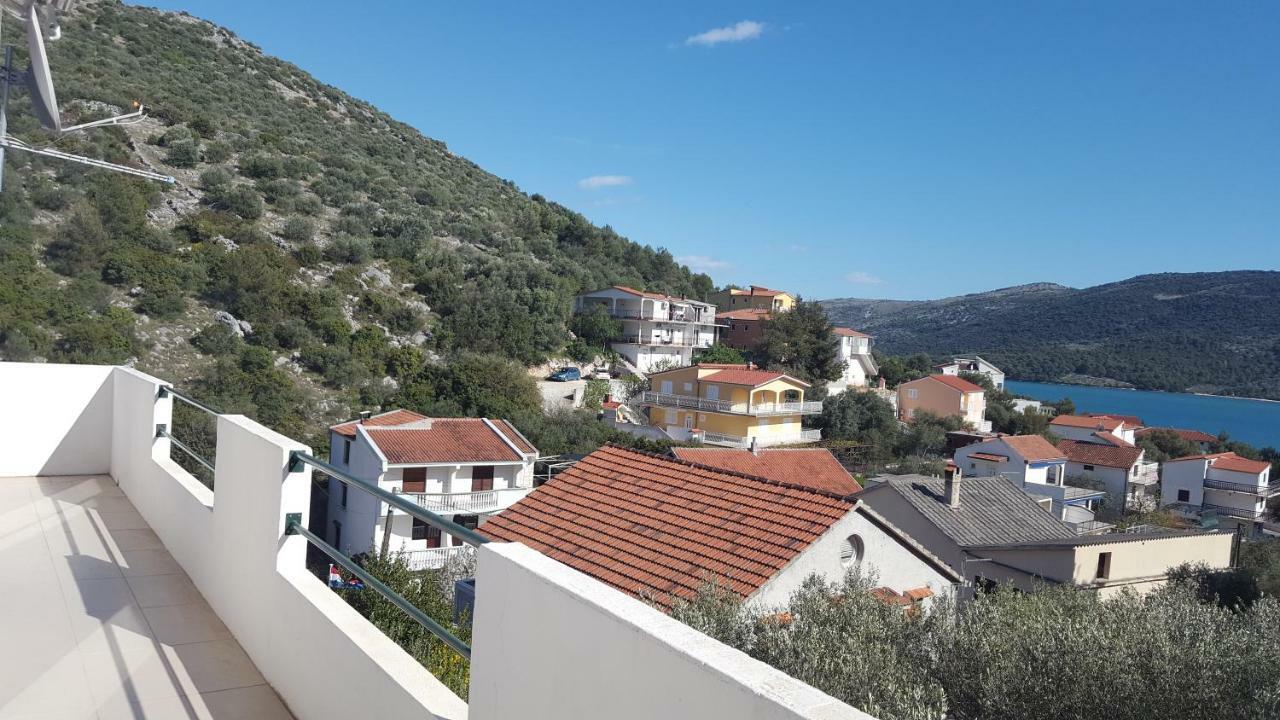 Apartman Relax Appartement Marina Buitenkant foto