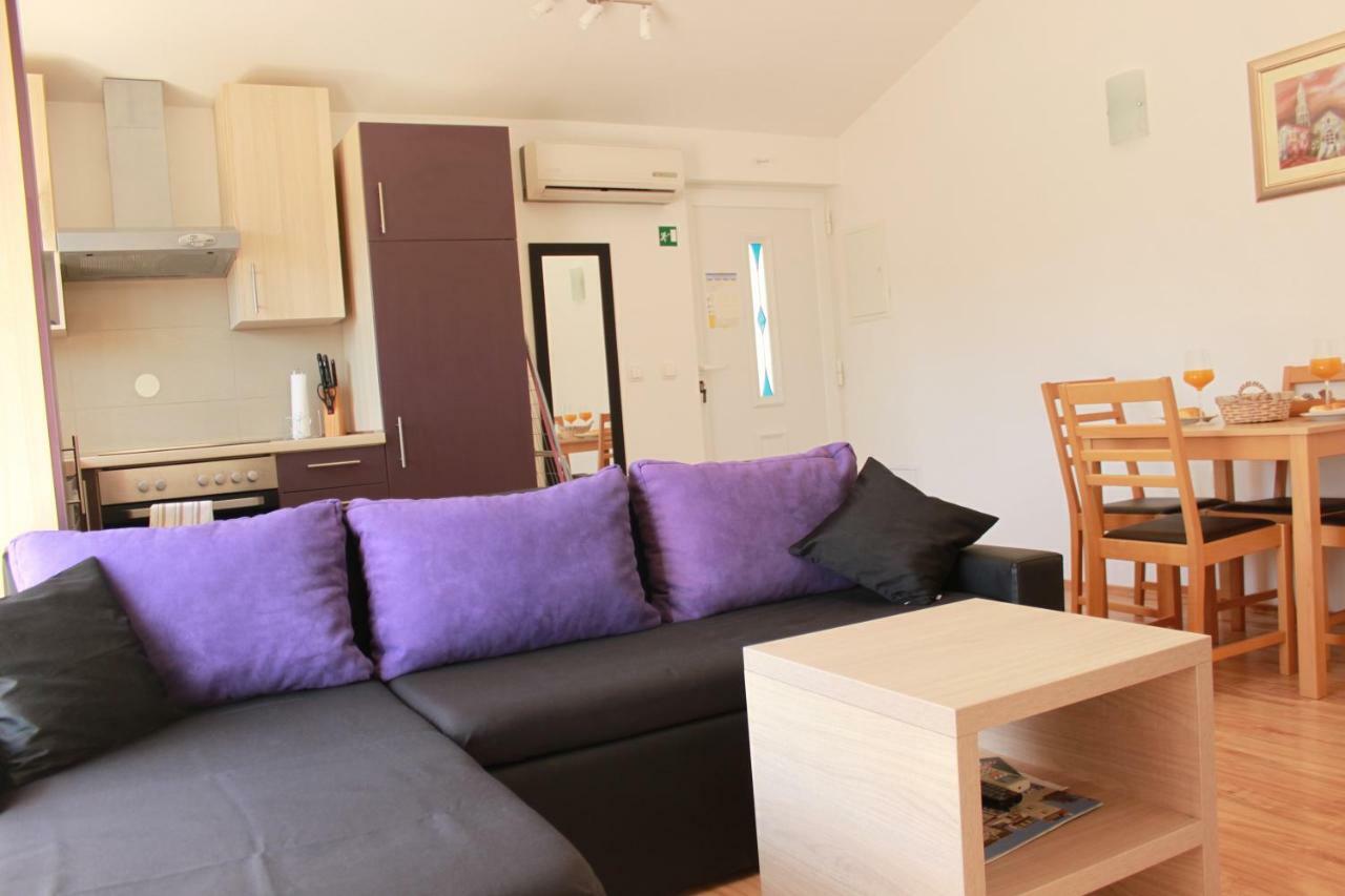 Apartman Relax Appartement Marina Buitenkant foto