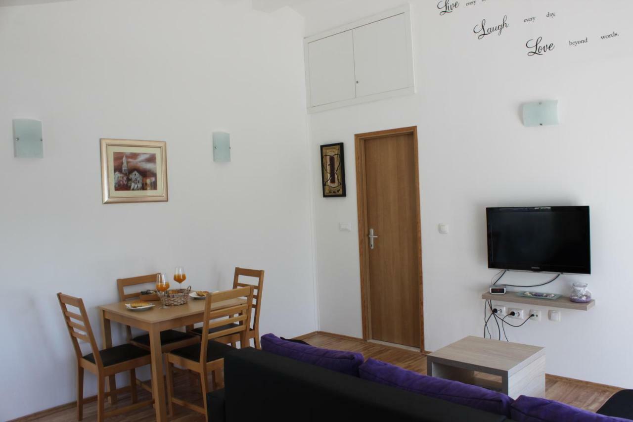 Apartman Relax Appartement Marina Buitenkant foto